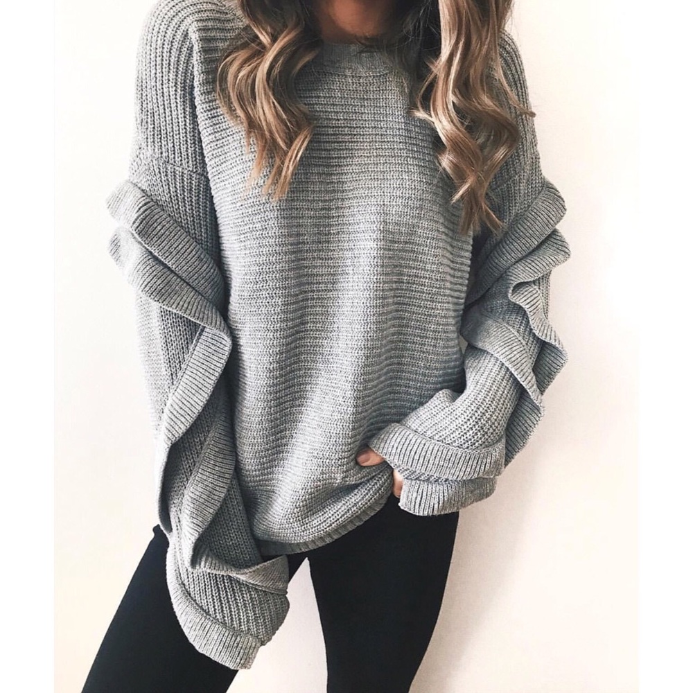 >>LAST<< Sabel Ruffle Sleeve Sweater - Black - Picture 2 of 6
